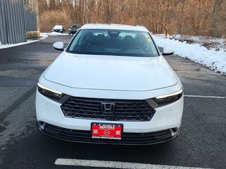 Used 2024 Honda Accord Touring video 2