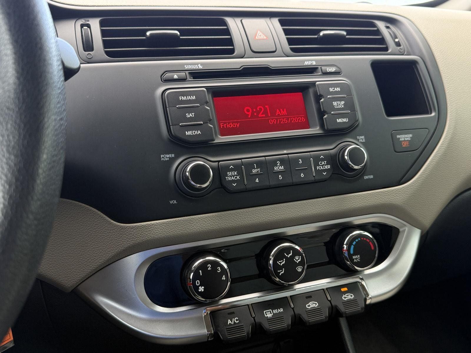 Used 2012 Kia Rio LX FWD image 31