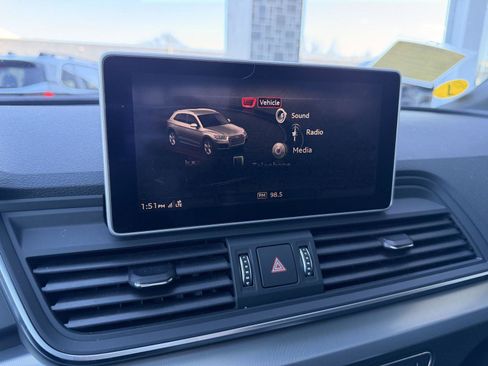 Used 2020 Audi Q5 2.0T Titanium Premium Plus w/ Premium Plus Package image 25