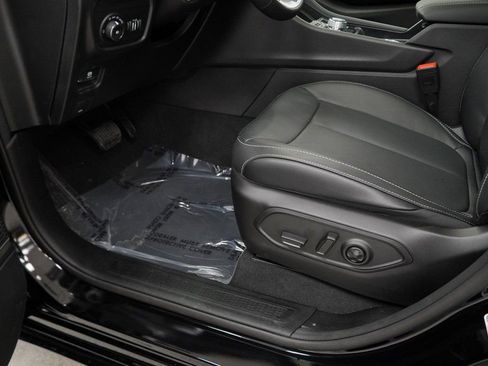 New 2026 Jeep Grand Cherokee Limited image 31