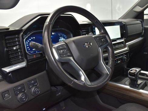 Used 2022 Chevrolet Silverado 1500 RST w/ Convenience Package II image 12