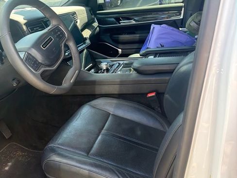Used 2022 Jeep Wagoneer Series II AWD/4WD image 8