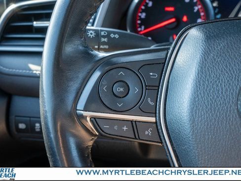 Used 2020 Toyota Camry XSE image 27