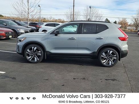 New 2026 Volvo XC40 B5 Ultra w/ Climate Package AWD/4WD image 2