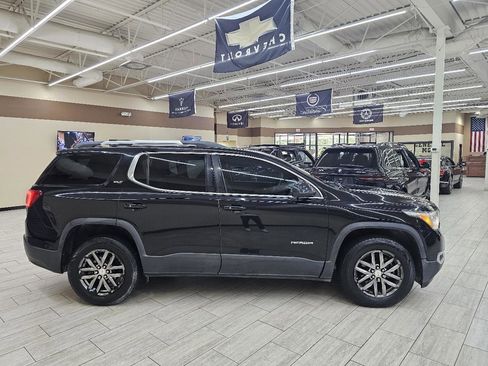 Used 2017 GMC Acadia SLT FWD image 5