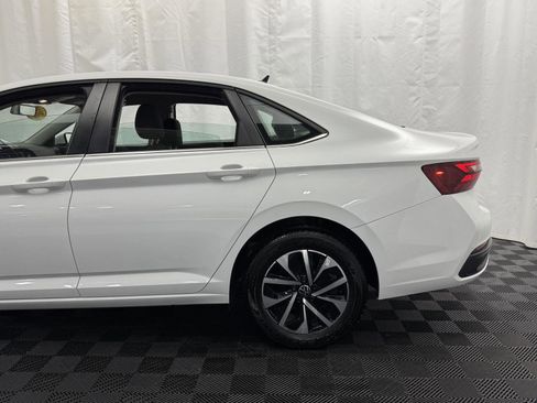 Used 2022 Volkswagen Jetta S image 5