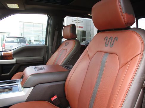 Used 2018 Ford F150 King Ranch w/ Equipment Group 601A Luxury AWD/4WD image 45