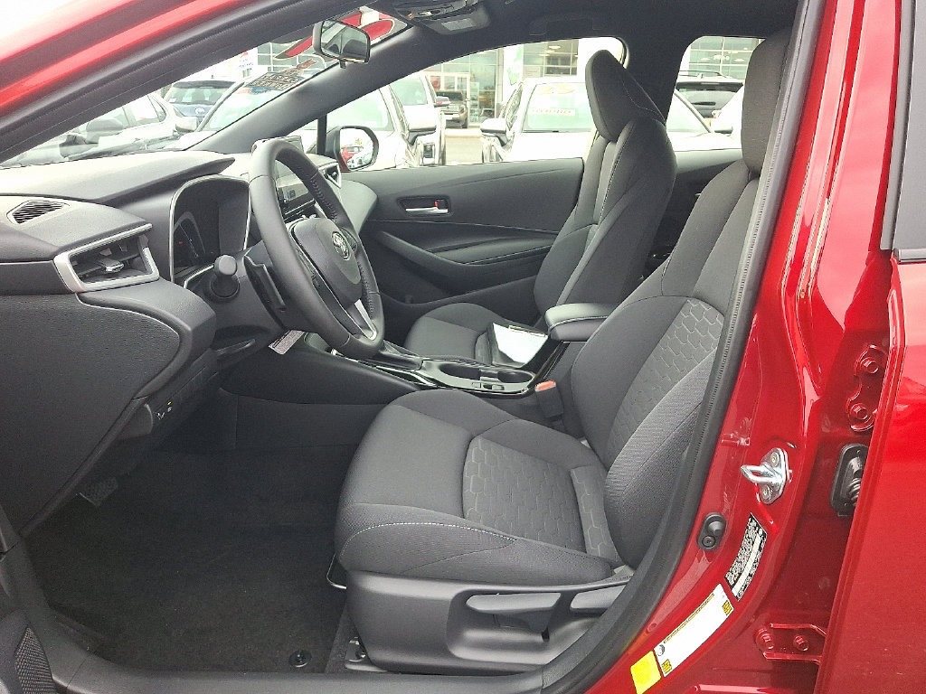 Used 2027 Toyota Corolla SE FWD image 14