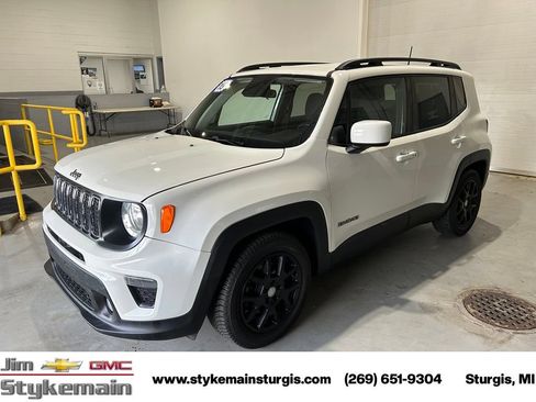 Used 2019 Jeep Renegade Latitude w/ Cold Weather Group FWD image 10