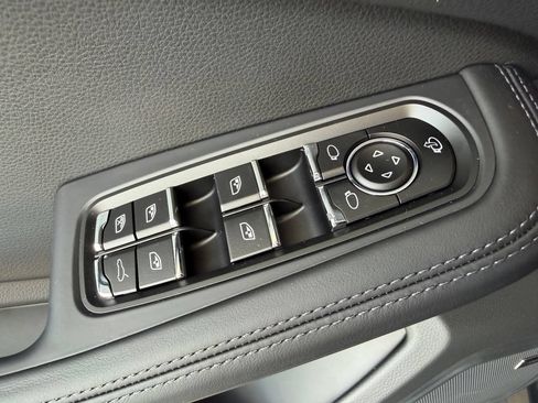 New 2026 Porsche Macan Turbo AWD/4WD image 25