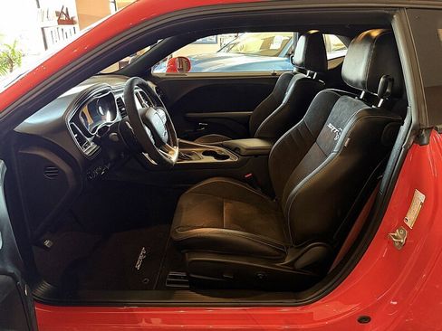 Used 2023 Dodge Challenger SRT Hellcat w/ Driver Convenience Group RWD image 16