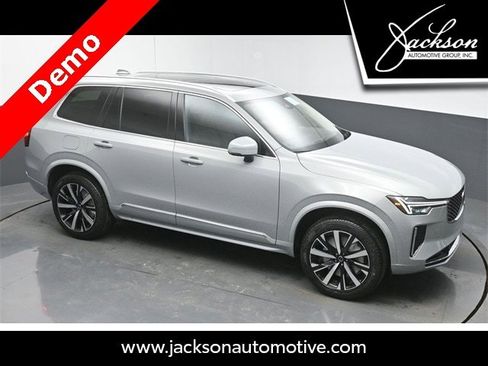 New 2025 Volvo XC90 B6 Core w/ Protection Package image 42