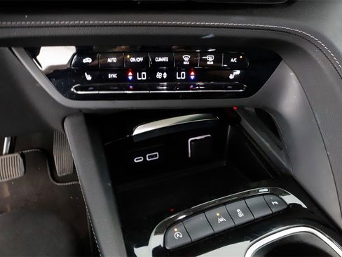 Used 2023 Buick Envision Essence image 20