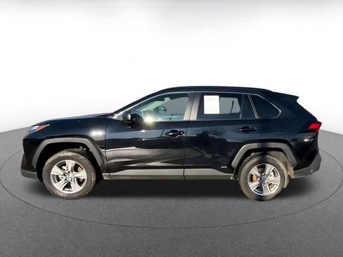 Used 2025 Toyota RAV4 LE image 9