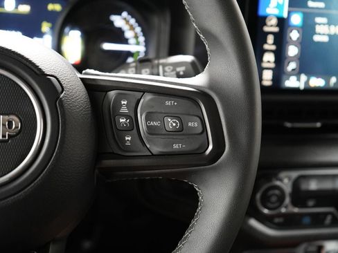 Used 2025 Jeep Wrangler Unlimited Sport S 4xe AWD/4WD image 16