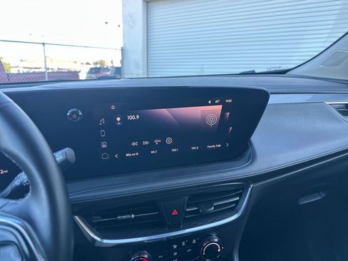 Used 2025 Buick Encore GX Preferred image 21