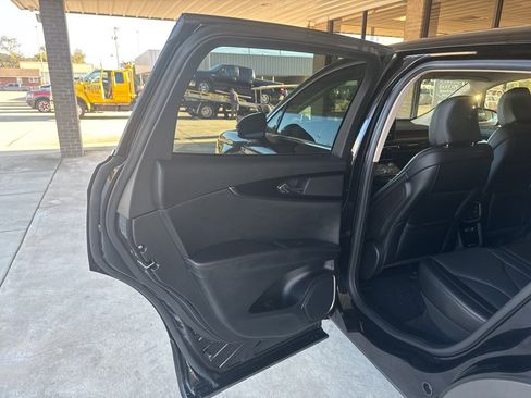 Used 2022 Lincoln Nautilus Reserve image 17