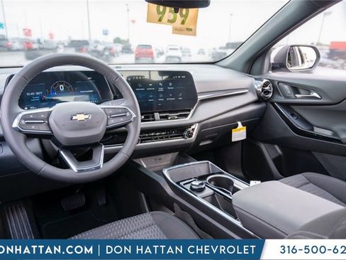 New 2026 Chevrolet Equinox LT image 23