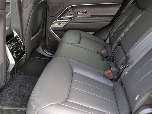New 2027 Land Rover Range Rover SE AWD/4WD image 17