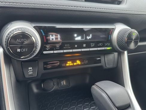 Used 2025 Toyota RAV4 XLE image 10
