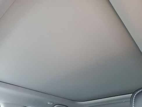 Used 2025 Honda Pilot Touring image 38