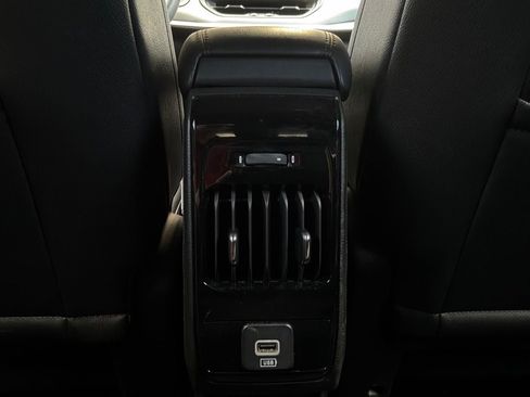 Used 2025 Jeep Compass Limited AWD/4WD image 13