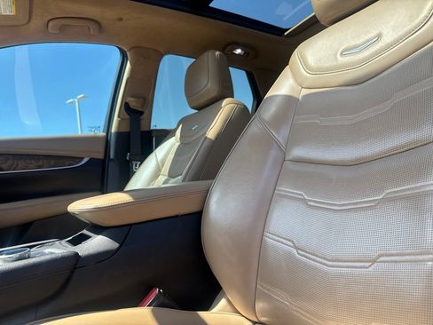 Used 2022 Cadillac XT5 Sportv w/ Platinum Package AWD/4WD image 39