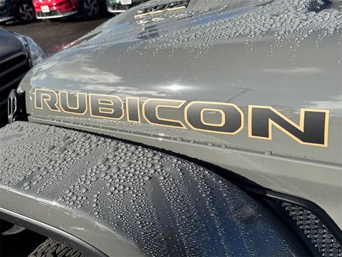 Used 2022 Jeep Wrangler Unlimited Rubicon w/ Trailer Tow Package image 19