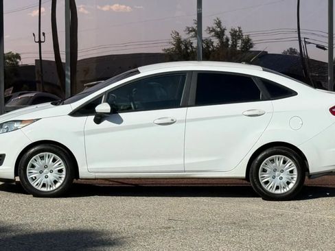 Used 2016 Ford Fiesta S FWD image 4