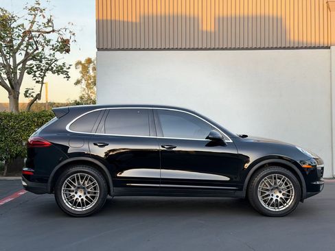 Used 2015 Porsche Cayenne Diesel image 3