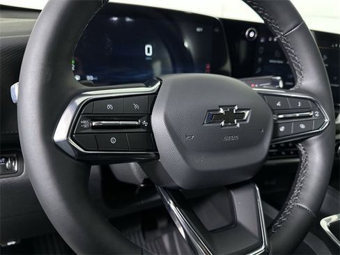 New 2026 Chevrolet Equinox LT w/ Convenience Package II image 11