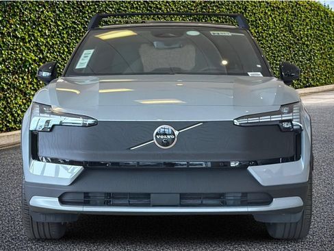 New 2026 Volvo EX30 Cross Country Ultra w/ Protection Package Premier AWD/4WD image 9