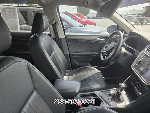 Used 2022 Volkswagen Tiguan SE FWD image 8