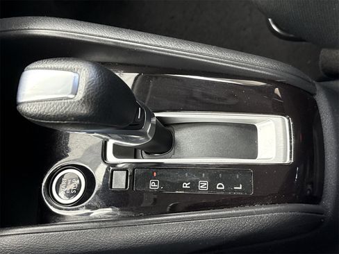 Used 2020 Nissan Kicks S image 28