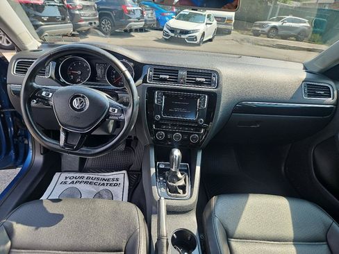 Used 2017 Volkswagen Jetta SEL FWD image 23