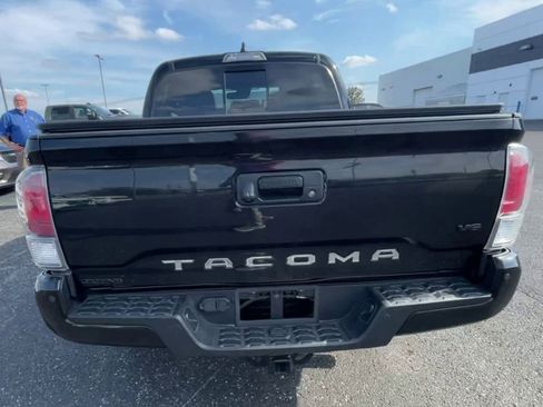 Used 2023 Toyota Tacoma TRD Off-Road w/ TRD Premium Off Road Package image 2