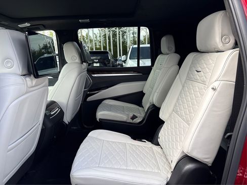 New 2026 Cadillac Escalade ESV Platinum Sport w/ LPO, ONYX Package image 10