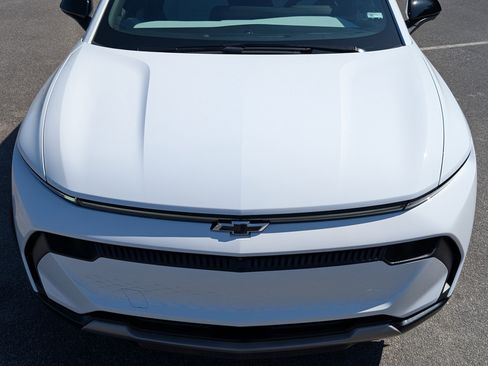 Used 2024 Chevrolet Equinox EV LT w/ LPO, Blackout Package image 12