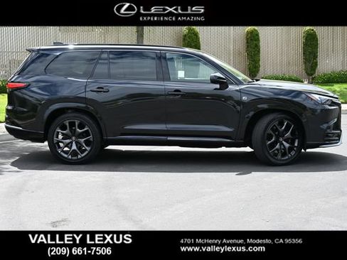 Used 2025 Lexus TX 500h AWD w/ Technology Package image 3