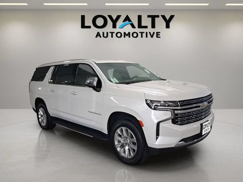 Used 2023 Chevrolet Suburban Premier AWD/4WD image 7