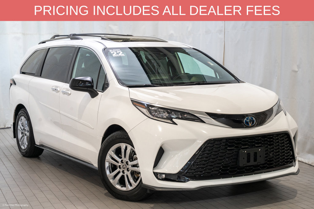 Used 2022 Toyota Sienna XSE w/ XSE Plus Package AWD/4WD image 1