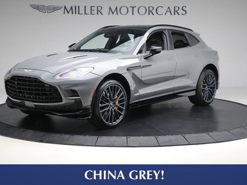 Used 2025 Aston Martin DBX 707 image 1