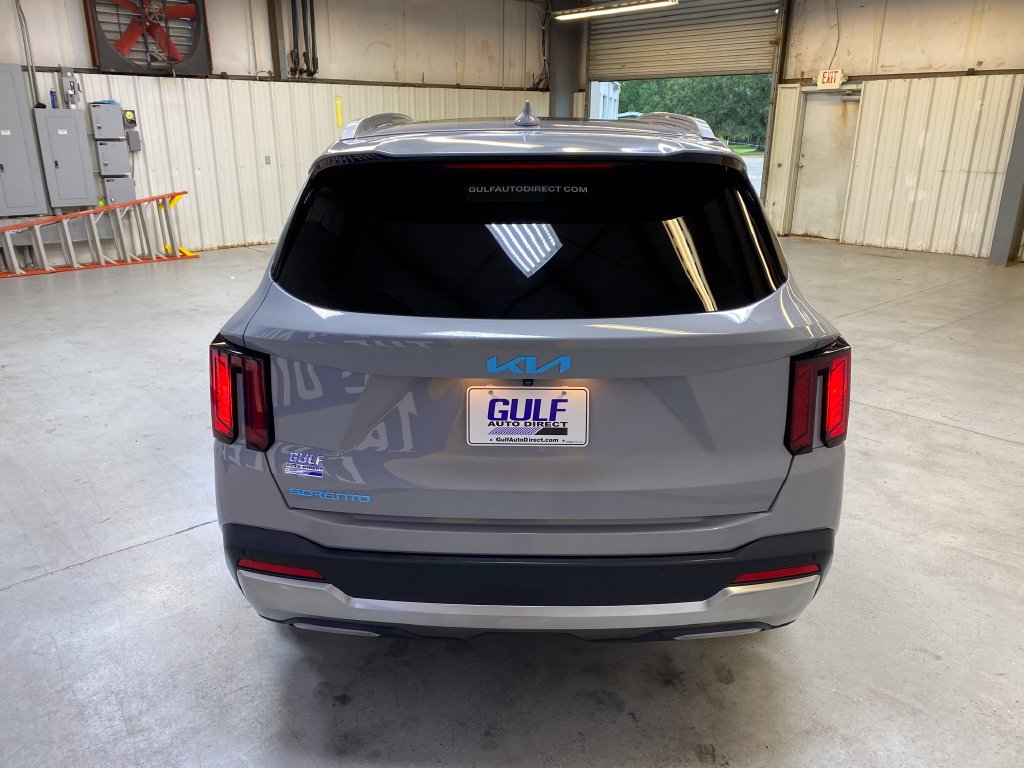 Used 2025 Kia Sorento EX w/ Panoramic Sunroof Package FWD image 7