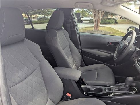 Used 2022 Toyota Corolla LE image 26