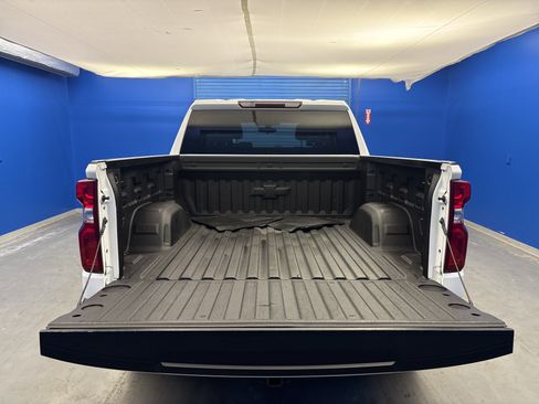 Used 2019 Chevrolet Silverado 1500 Custom Trail Boss w/ Custom Convenience Package image 26