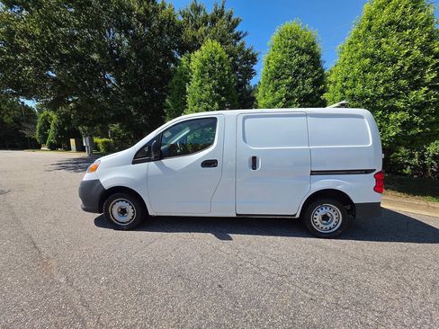 Used 2018 Nissan NV200 S w/ Cruise Control Package FWD image 2