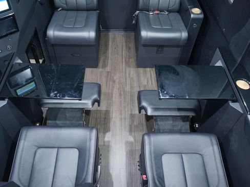 Used 2022 Mercedes-Benz Sprinter 2500 image 18