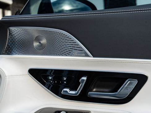 Used 2025 Mercedes-Benz AMG GT 63 image 27