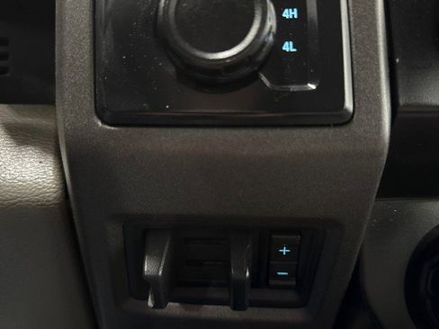 Used 2021 Ford F550 4x4 Crew Cab Super Duty w/ Power Equipment Group image 19