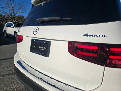 Used 2025 Mercedes-Benz GLB 250 GLB 250 image 16